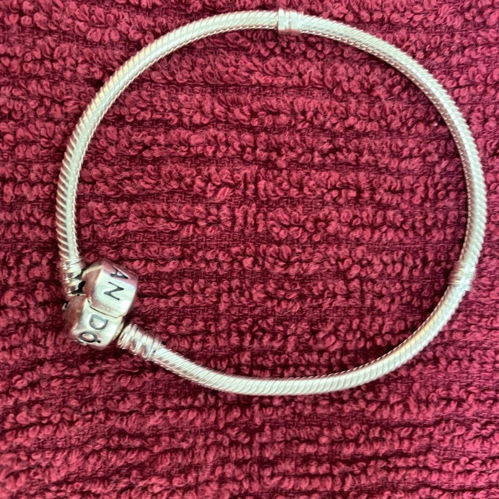 EUC PANDORA Bracelet